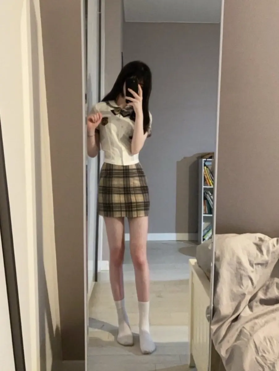推特女网红奇迹manman，长相青涩疑似女高中生