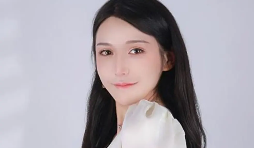 抖音晨曦姐姐51秒视频是怎么回事，晨曦姐姐吃瓜视频发生了什么